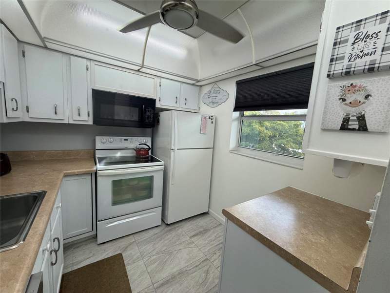 1 bedroom Condominium at 3431 NW 50th Avenue #304, Sunflower Gardens Condo, Lauderdale Lakes — photo 3