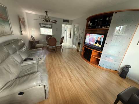 3431 NW 50th Avenue #304, Lauderdale Lakes FL - photo 10 of 22