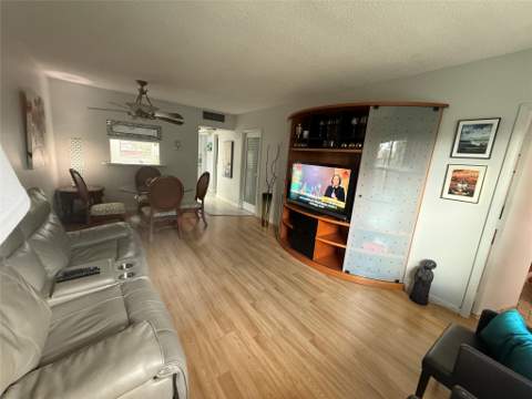 3431 NW 50th Avenue #304, Lauderdale Lakes FL - photo 11 of 22