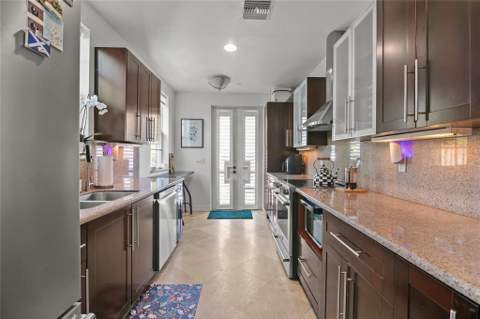 732 NE 15th Avenue, Fort Lauderdale FL - photo 12 of 48