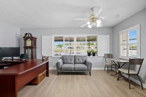 9407 NW 70th Place, Tamarac FL - photo 14 of 47