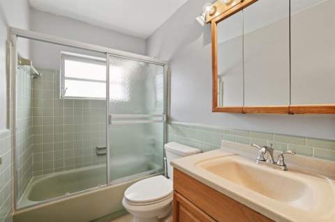 9407 NW 70th Place, Tamarac FL - photo 17 of 47