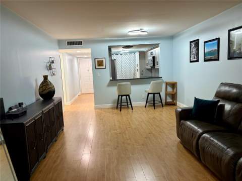 7302 S Devon Drive #307, Tamarac FL - photo 20 of 61