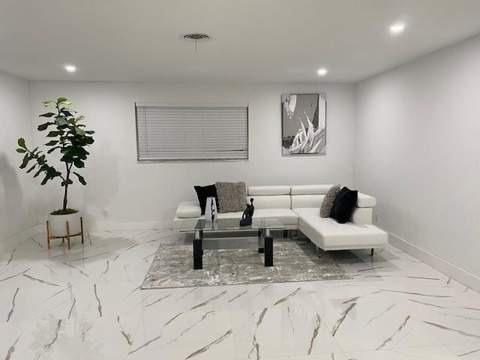 1485 NE 57th Court, Fort Lauderdale FL - photo 8 of 47