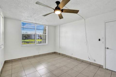 9440 Poinciana Place #101, Davie FL - photo 9 of 30