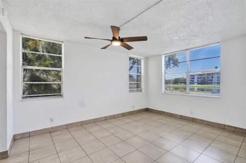 9440 Poinciana Place #101, Davie FL - photo 7 of 30