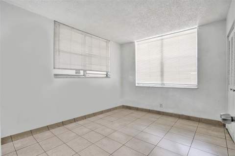 9440 Poinciana Place #101, Davie FL - photo 13 of 30