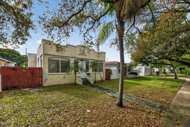 3 bedroom Single Family Residence at 1934 Washington Street, Hollywood South Side Add, Hollywood — photo 2