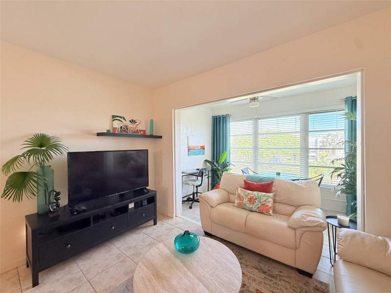 2 bedroom Condominium at 6650 Royal Palm Boulevard #311 C, Royal Park Gardens, Margate — photo 4