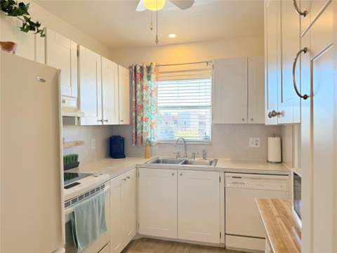 6650 Royal Palm Boulevard #311 C, Margate FL - photo 9 of 45