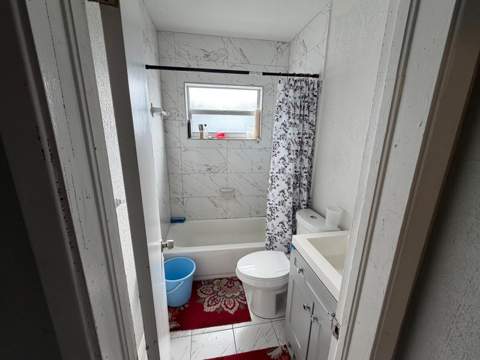 405 NW 18th Avenue, Fort Lauderdale FL - photo 9 of 23