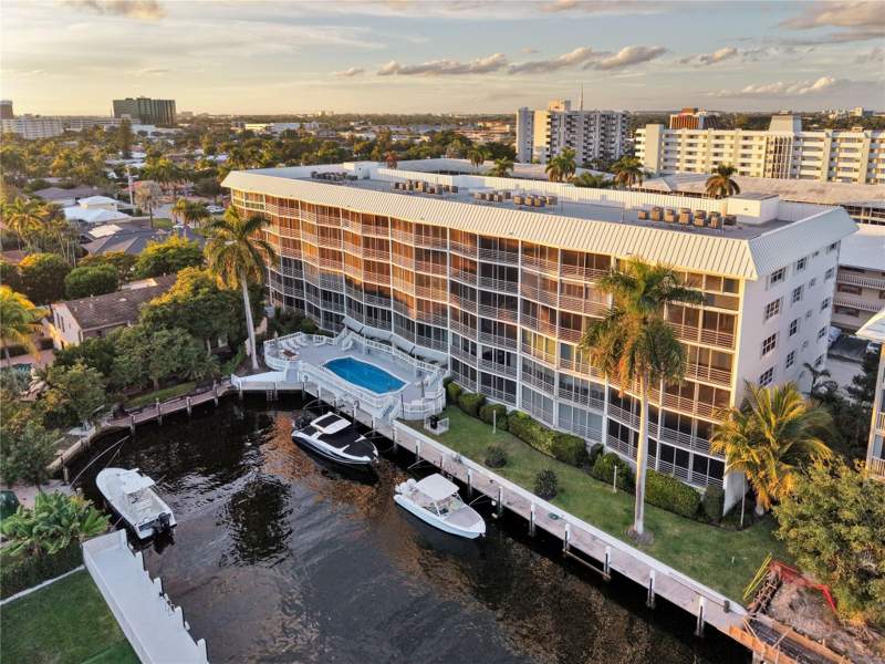 2 bedroom Condominium at 3050 NE 47th Court #205, Winston House, Fort Lauderdale — photo 3