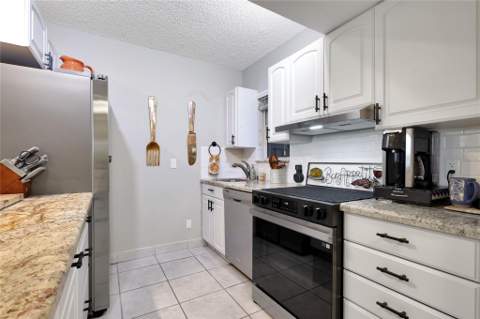 3050 NE 47th Court #205, Fort Lauderdale FL - photo 11 of 34