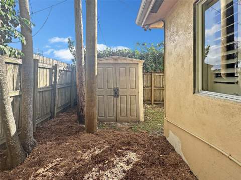 2936 NW 9th Terrace, Wilton Manors FL - photo 17 of 70
