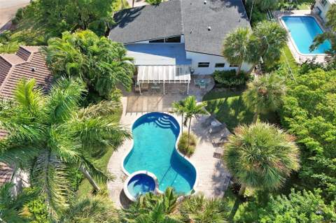 2525 SE 7th Drive, Pompano Beach FL - photo 6 of 39