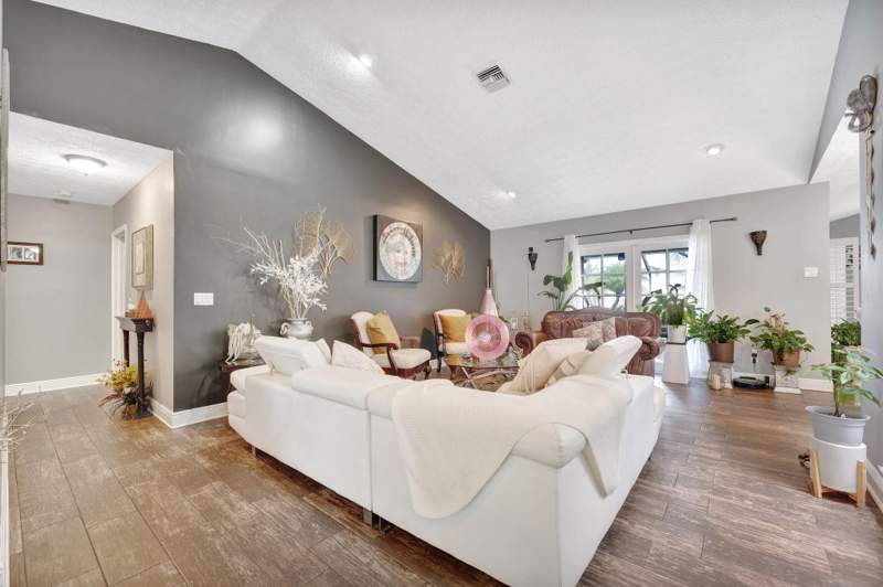 4 bedroom Single Family Residence at 1221 SW 59th Avenue, Plantation Isles Sec 3 51, Plantation — photo 3