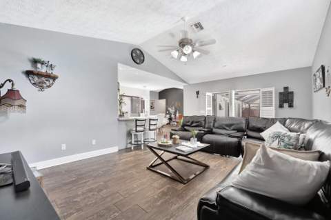 1221 SW 59th Avenue, Plantation FL - photo 11 of 30