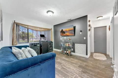 1221 SW 59th Avenue, Plantation FL - photo 13 of 30