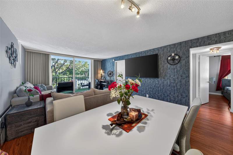 2 bedroom Condominium at 1800 N Andrews Avenue #2f, Drake Tower, Fort Lauderdale — photo 2