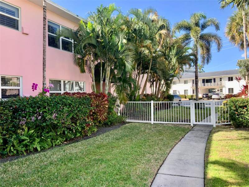 1 bedroom Stock Cooperative at 700 Bayshore Drive #13, Beach Shore Apts. Co-Op, Fort Lauderdale — photo 4
