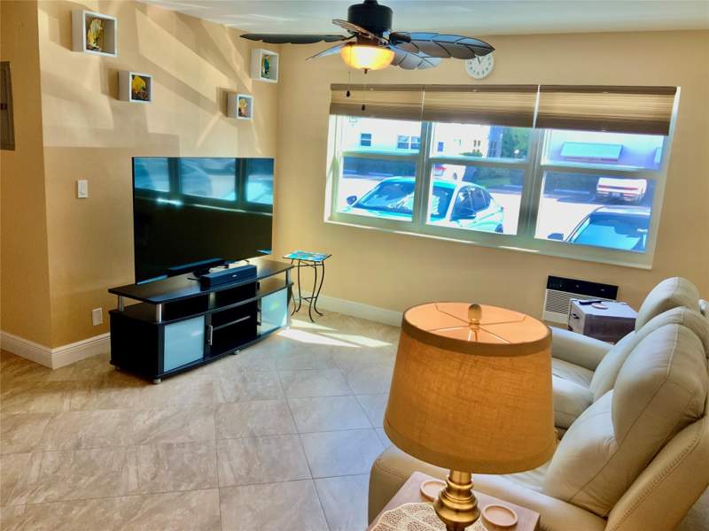 1 bedroom Stock Cooperative at 700 Bayshore Drive #13, Beach Shore Apts. Co-Op, Fort Lauderdale — photo 5