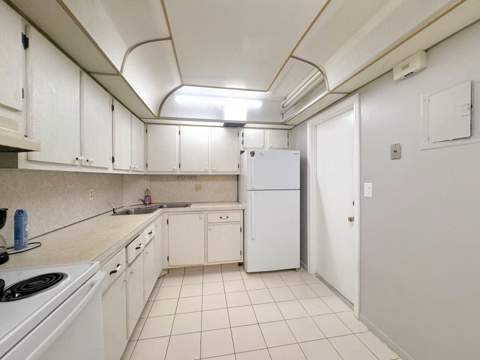 12 NE 19th Court #204A, Wilton Manors FL - photo 14 of 23