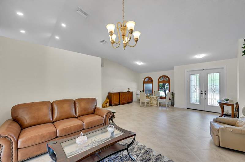 5 bedroom Single Family Residence at 4910 NW 104th Avenue, Brookside 139-3 B, Coral Springs — photo 4