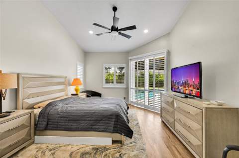 4910 NW 104th Avenue, Coral Springs FL - photo 11 of 40