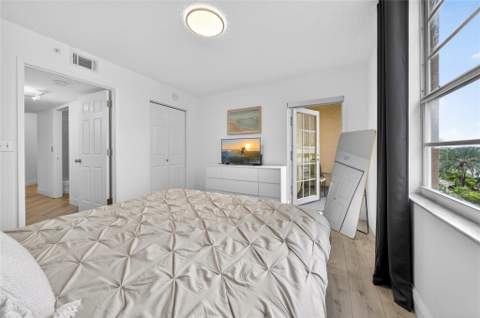520 SE 5th Avenue #2404, Fort Lauderdale FL - photo 14 of 51