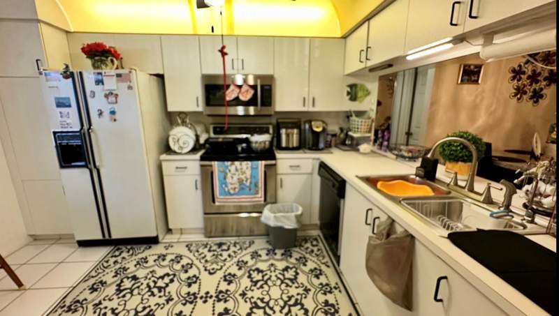2 bedroom Condominium at 10382 NW 24th Place #107, Sunrise Lakes, Sunrise — photo 5