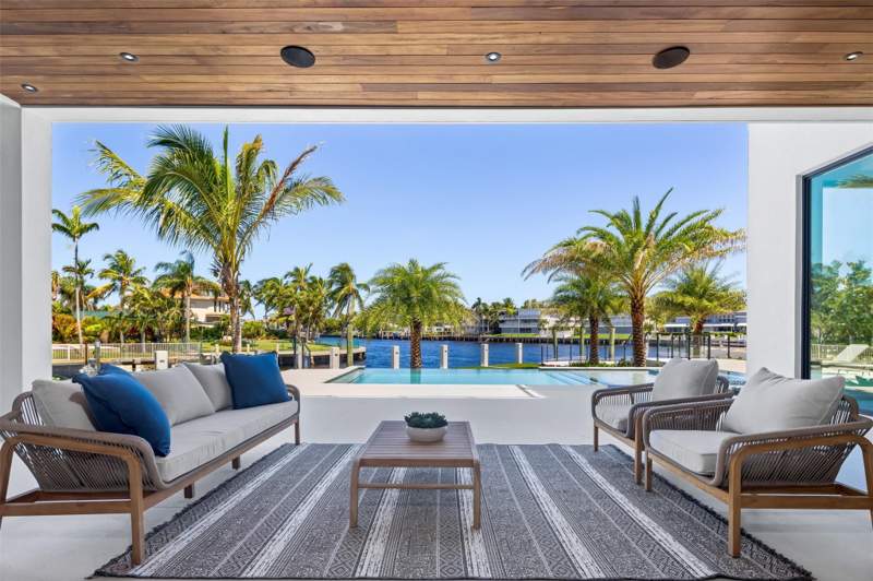 6 bedroom Single Family Residence at 1555 SE 14th Court, Sunset East Second Sec, Deerfield Beach — photo 2