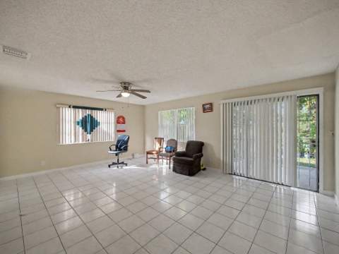 5043 Marcia Place, West Palm Beach FL - photo 7 of 21