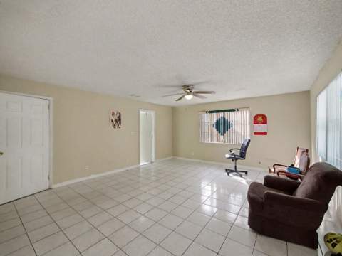5043 Marcia Place, West Palm Beach FL - photo 6 of 21