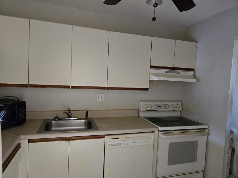 2 bedroom Condominium at 7925 Colony Circle #205, Versailles Gardens, Fort Lauderdale — photo 3