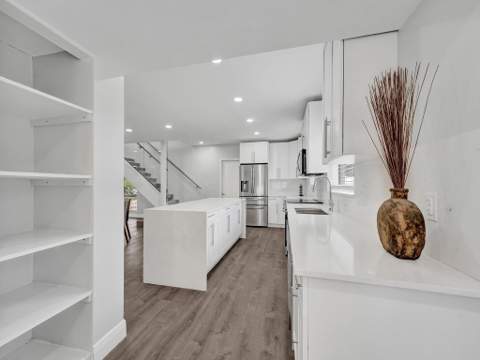 3261 Aqua Vista Drive, Pompano Beach FL - photo 6 of 65