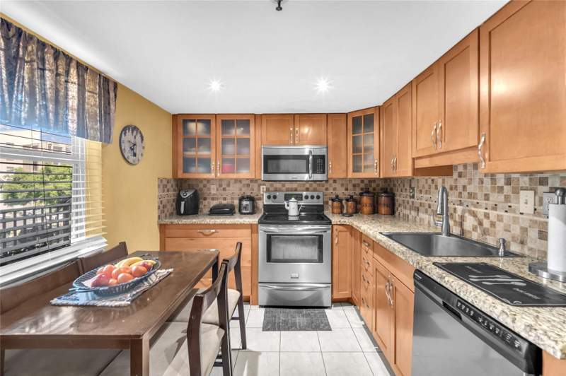 3 bedroom Condominium at 3910 Inverrary Boulevard #308-B, 18th Hole At Inverrary, Lauderhill — photo 3