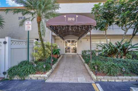 3910 Inverrary Boulevard #308-B, Lauderhill FL - photo 11 of 53