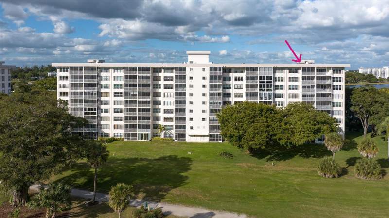 2 bedroom Condominium at 3050 N Palm Aire Drive #909, Palm Aire, Pompano Beach — photo 2