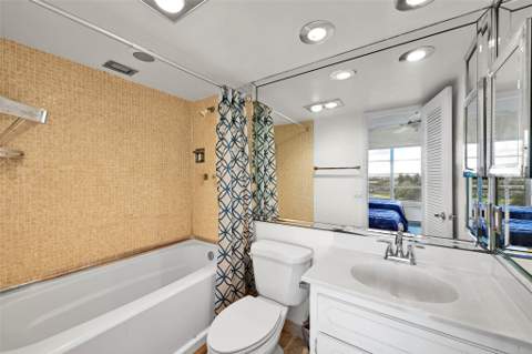 3050 N Palm Aire Drive #909, Pompano Beach FL - photo 14 of 22