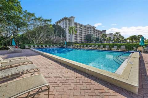 3050 N Palm Aire Drive #909, Pompano Beach FL - photo 18 of 22