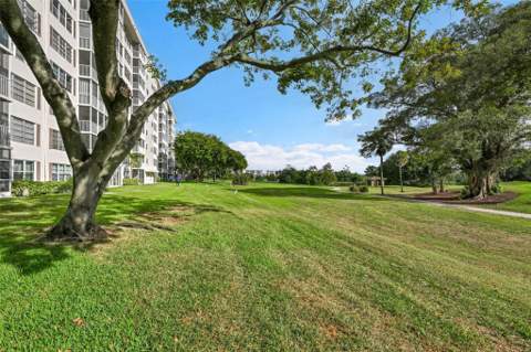 3050 N Palm Aire Drive #909, Pompano Beach FL - photo 22 of 22