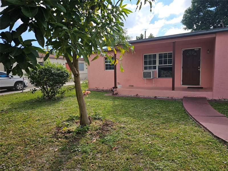 2 bedroom Single Family Residence at 2510 NW 6 Street, 33-48-42 E 60 Of W 210 Of, Pompano Beach — photo 4