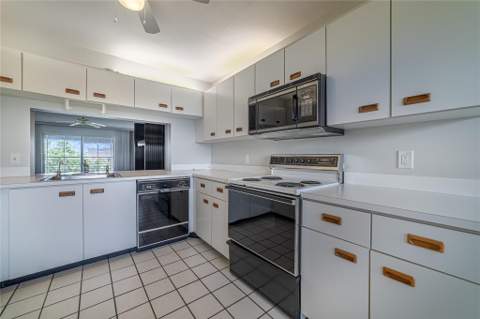 10315 NW 24th Place #407, Sunrise FL - photo 6 of 27