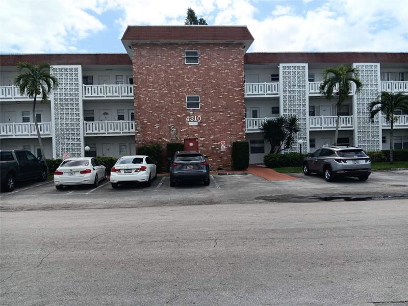2 bedroom Condominium at 4310 NW 12th Court #203, Park South Eleven Inc, Lauderhill — photo 3