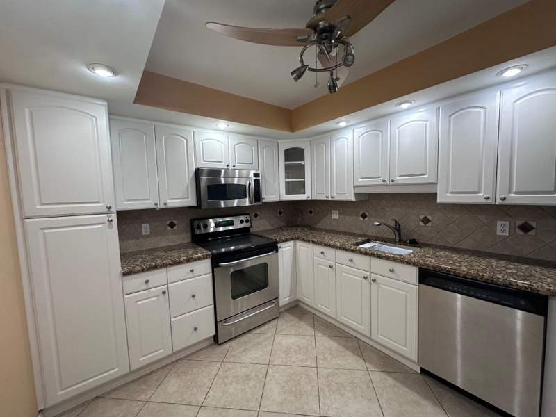 3 bedroom Condominium at 3850 Oaks Clubhouse Drive #403, Palmaire, Pompano Beach — photo 4