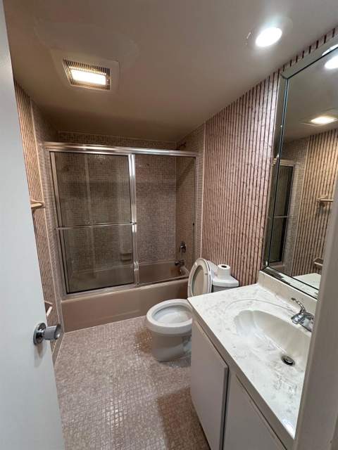 3850 Oaks Clubhouse Drive #403, Pompano Beach FL - photo 12 of 20