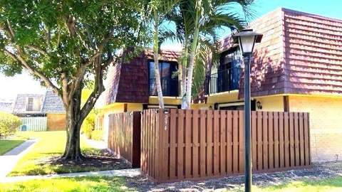 294 Arabian Road #294, Palm Springs FL - photo 14 of 22