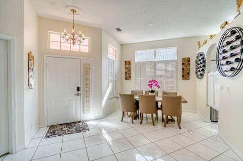 2824 Waters Edge Circle, Greenacres FL - photo 8 of 36