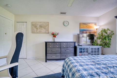 2824 Waters Edge Circle, Greenacres FL - photo 15 of 36