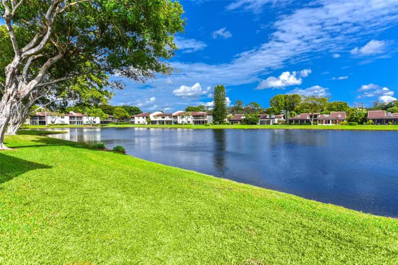 3 bedroom Condominium at 21827 Arriba Real #L, Glades Of Boca Lago Condo, Boca Raton — photo 4